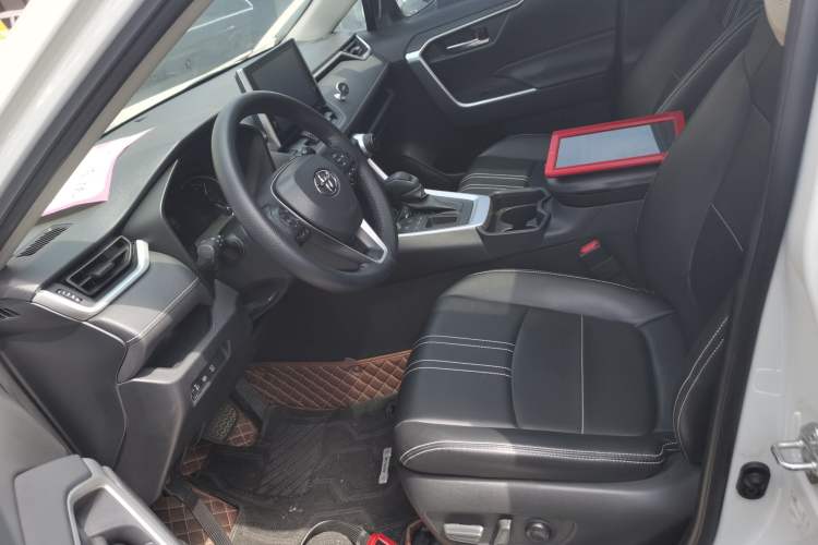 Used Toyota RAV4 2021 2.0L CVT Two-Wheel Drive Fashion Edition
