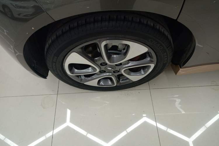 Used ORA White Cat 2022 Xiaoyue Mao Edition 360 km Luxury Model Lithium NMC Right Rear Wheel Hub