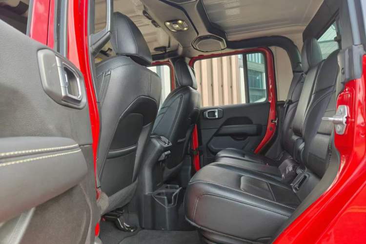 Used Jeep Gladiator 2022 3.6L Pioneer Edition
