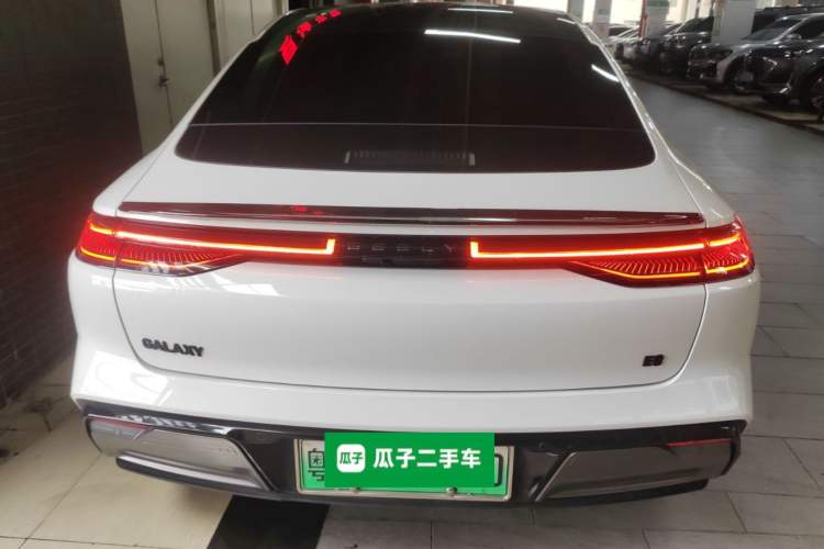 Used Geely Galaxy E8 2024 665 km Range Rear-Drive Starship Long-Range Version Rear