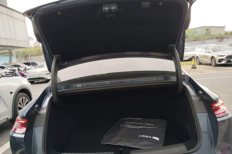 Used Geely Galaxy 8 2025 130km EM-P Starship Edition Trunk
