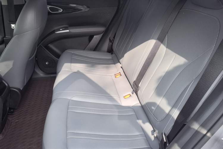 Used Geely Galaxy Geome 2026 Model 310km Youth Edition Left Rear Seat