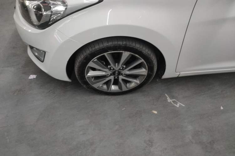 Used Hyundai Elantra (5th Generation / Langdong) 2015 1.6L Automatic Luxury Model Exterior 4