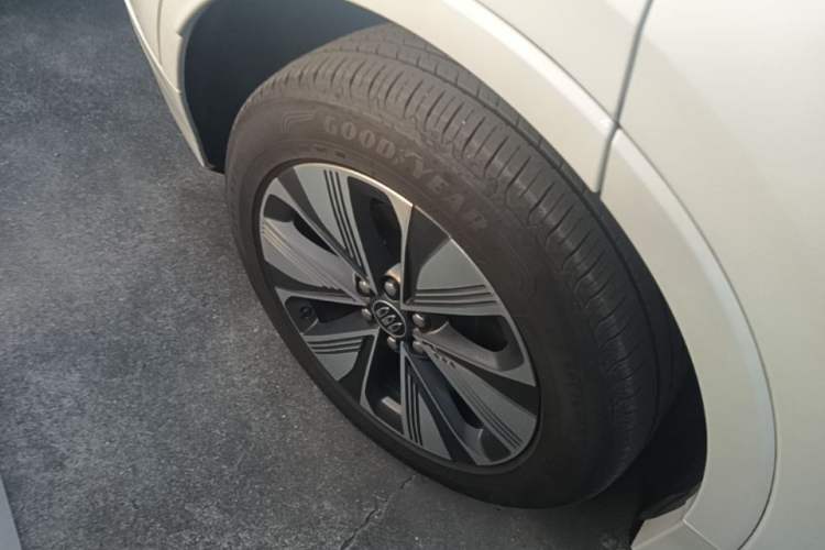 Used Buick E5 2025 Model 620KM Prestige Edition