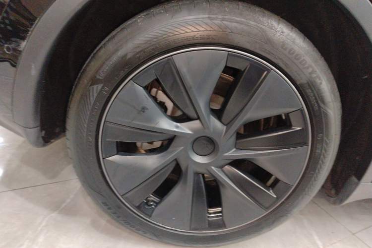 Used Tesla Model Y 2023 Rear-Wheel-Drive Version