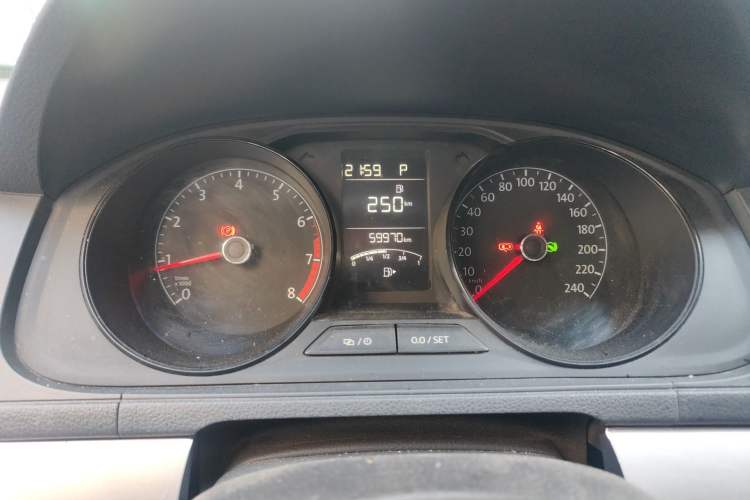 Used Volkswagen Lavida 2015 1.6L Automatic Fashion Edition