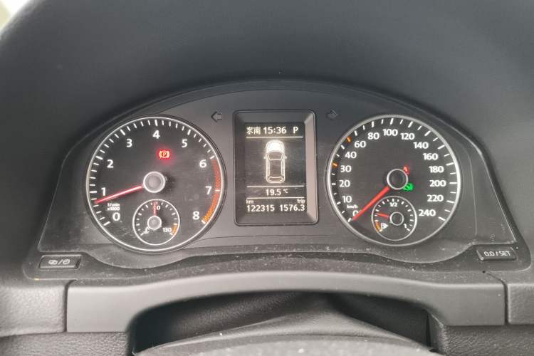 Used Volkswagen Golf 2011 1.4TSI Cross Golf Instrument Cluster