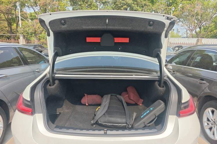 Used BMW i3 2022 eDrive 35 L Trunk