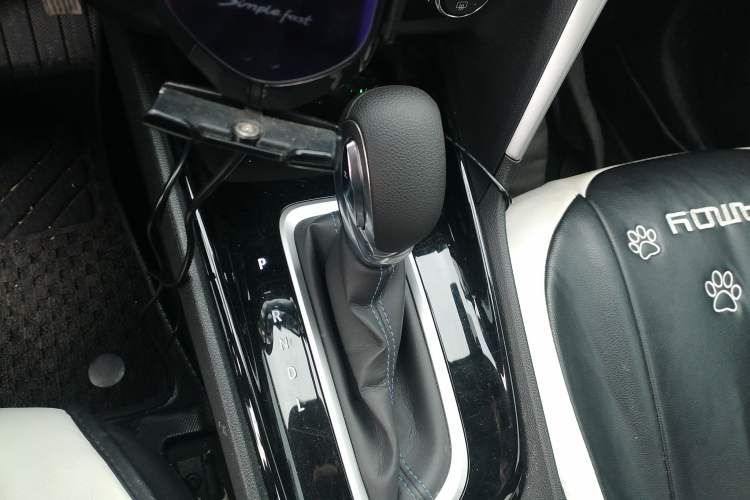 Used Buick Encore 2021 332T CVT Elite Edition Gear Lever