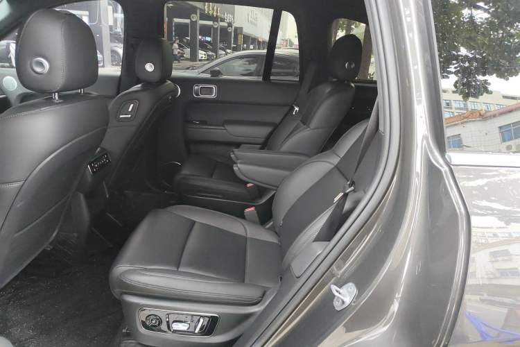 Used Li Auto L8 2024 Pro Model
