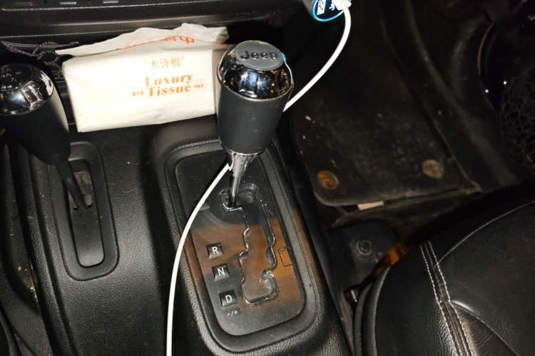 Used Jeep Wrangler 2017 3.0L Sahara Four-Door Comfort Edition Gear Lever