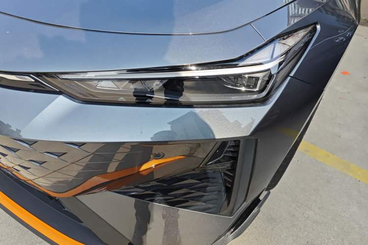 Used Changan UNI-V 2024 1.5T Prestige Sport Edition