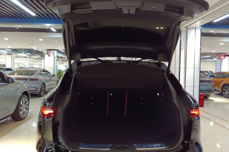 Used Jaguar F-PACE 2024 P250 R-Dynamic SE
