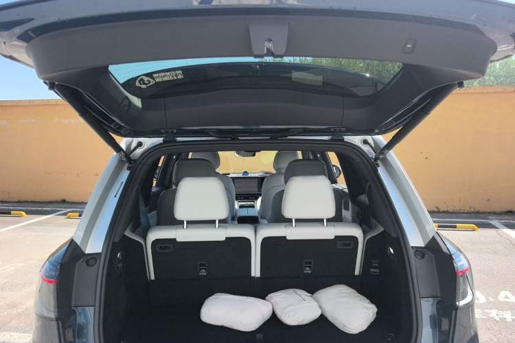 Used Hima AITO M9 2024 Range-Extended Ultra Version 42 kWh 6-Seater Model Trunk