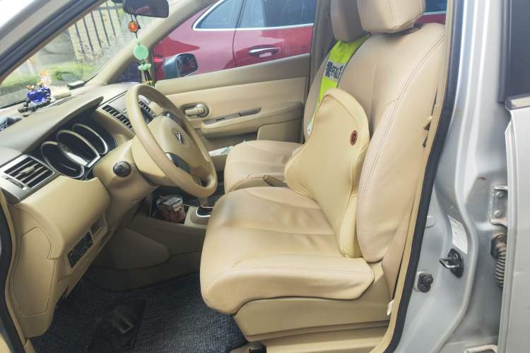 Used Nissan Tiida Sedan 2006 1.6 JC AT Left Front Seat