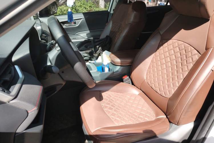 Used Toyota RAV4 Rongfang Plug-in Hybrid 2021 2.5L Two-Wheel Drive Elite Pro
