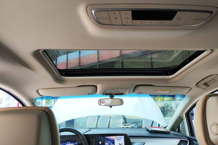 Used Buick GL8 2023 ES Lu Zun Comfort Model