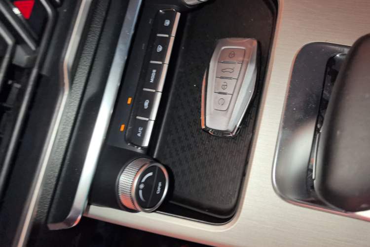 Used Geely Auto Coolray 2023 1.5T DCT Platinum Edition
