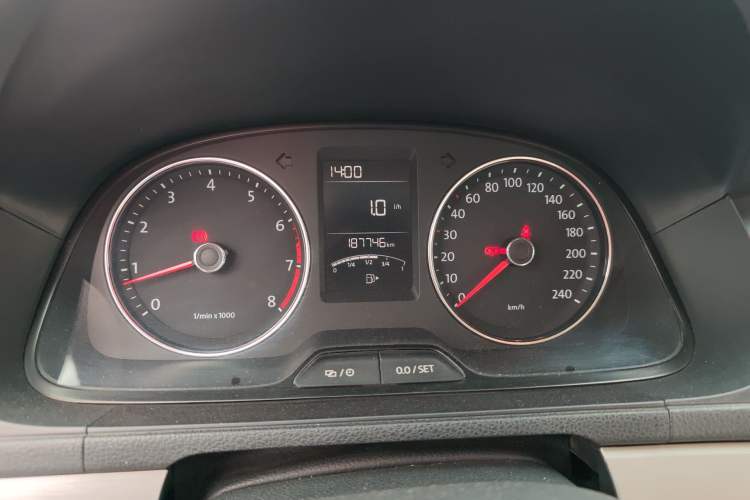 Used Volkswagen Lavida 2013 Revised Version 1.4 TSI Manual Comfort Edition Instrument Cluster