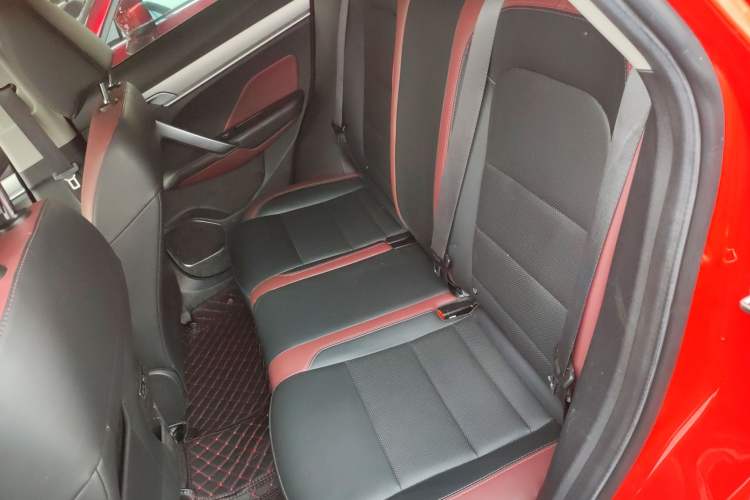 Used Geely Auto Coolray 2020 Facelift 240T DCT Hunter
