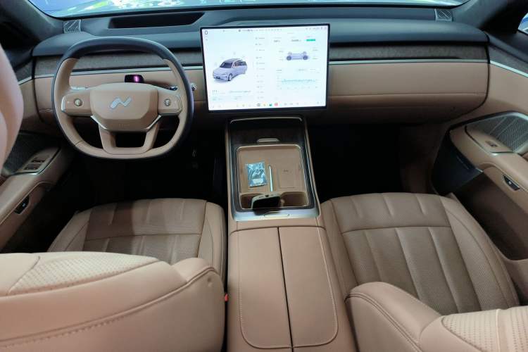 Used ONVO Luxeed L90 2025 Model—Ultra Six-Seater Version