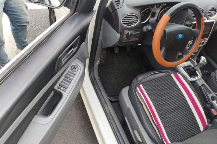 Used Ford Focus 2013 Hatchback Classic 1.8L Manual Base Model