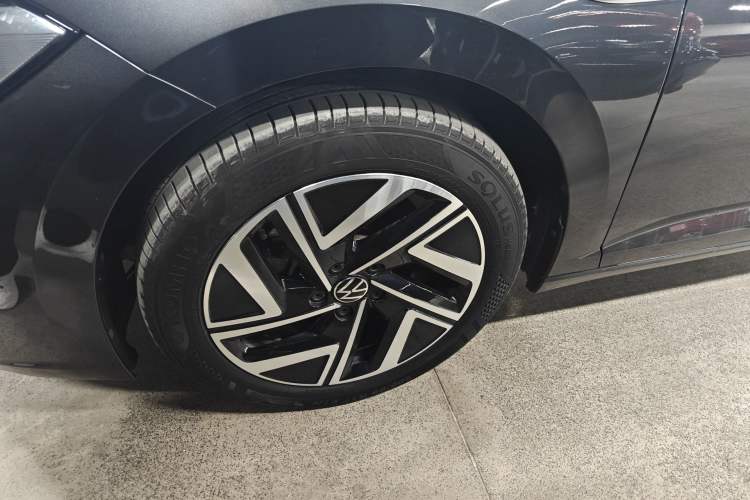 Used Volkswagen Sagitar 2025 300TSI DSG Excellence Edition Left Front Wheel Hub