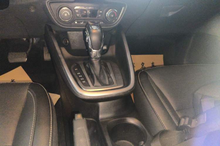 Used Ford Escort 2015 1.5L Automatic Fashion Model