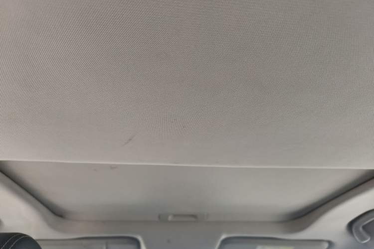 Used JMC Yusheng S330 2016 1.5L GTDi Automatic Two-Wheel Drive Fashion Edition Headliner