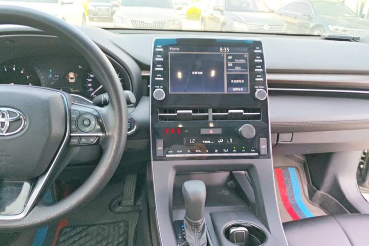 Used Toyota Avalon 2019 2.0L Ambition Edition China VI Audio And AC Panel