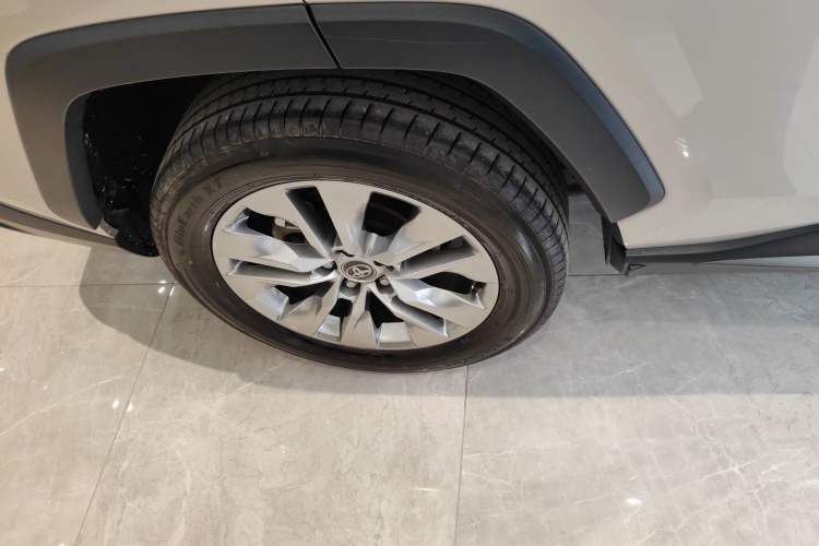 Used Toyota Wildlander 2024 2.0L CVT Two-Wheel Drive Leading Edition
