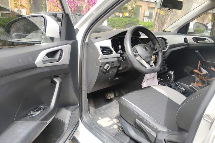 Used Volkswagen Tacqua 2020 1.5L Automatic Yue Driver Seat