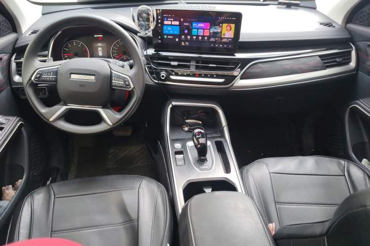 Used Haval H6 2023 National Trend Edition 1.5T Automatic Urban Version Center Console