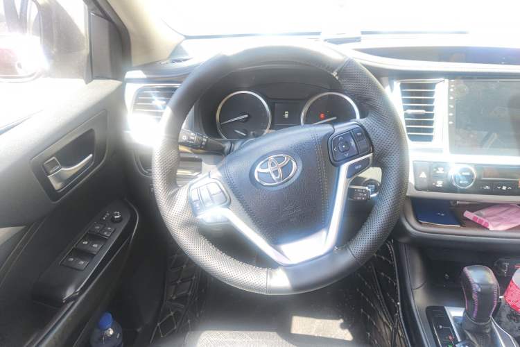 Used Toyota Highlander 2017 2.0T Four-Wheel Drive Luxury Edition 7 Seats