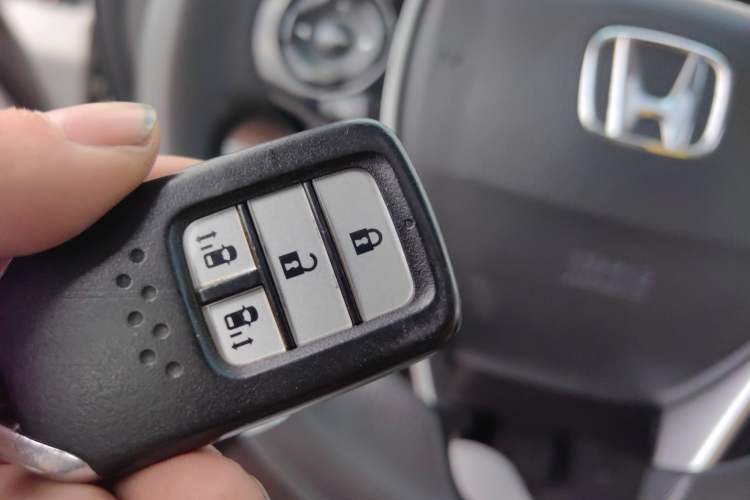 Used Honda Odyssey 2015 Revised 2.4L Luxury Edition Vehicle Key