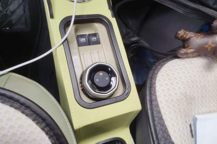 Used Geely Galaxy Panda 2024 200km Panda Rider Gear Lever