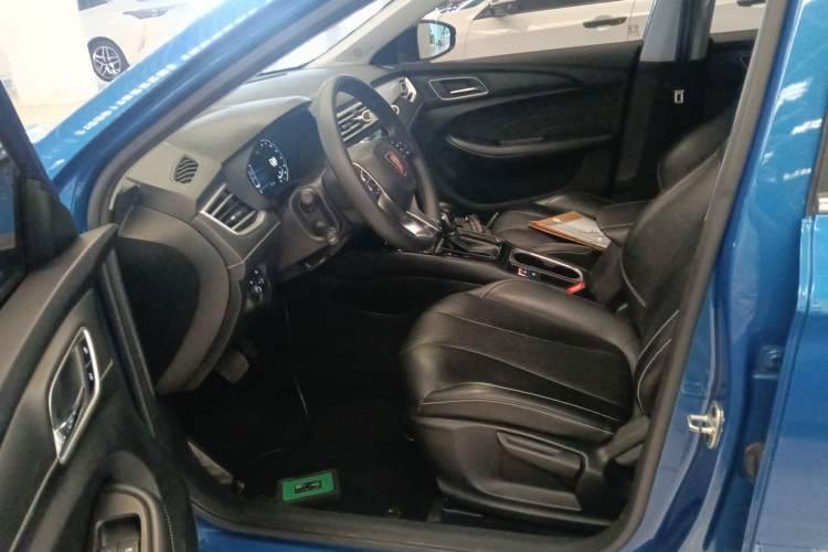 Used Roewe i5 2020 1.5L Automatic 4G Connect Luxury Flagship Edition