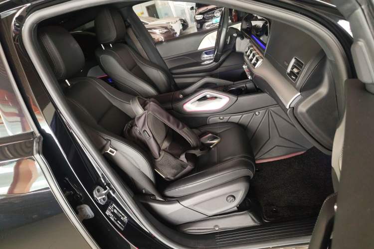 Used Mercedes-Benz GLE 2022 GLE 450 4MATIC Coupe SUV Fashion Model Right Front Seat