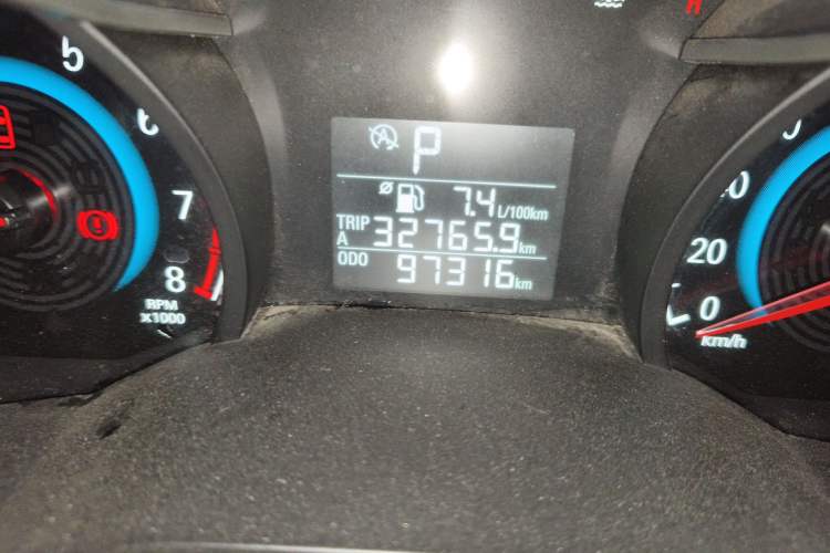 Used Chevrolet Cavalier 2016 1.5L Automatic Xinyue Edition Odometer Close Up