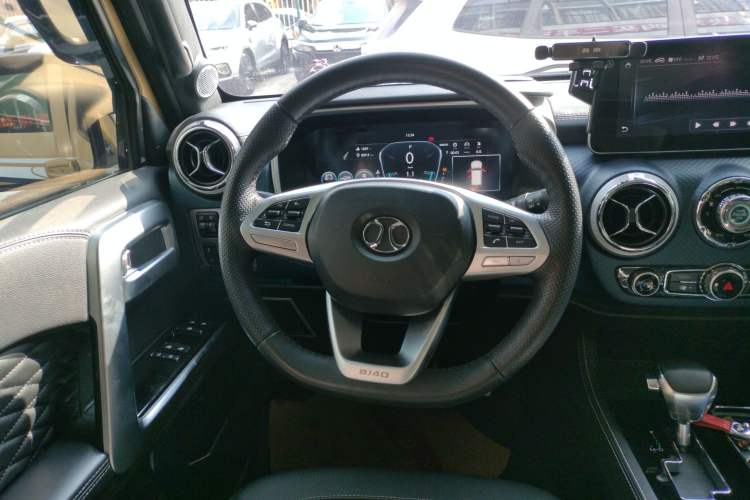 Used BAIC Off-Road BJ40 2019 2.3T Automatic Four-Wheel Drive Ring the Tower Champion Edition China VI
