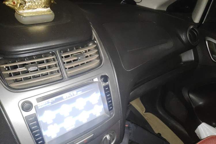 Used Chevrolet Sail 2013 Sedan 1.4L Manual Ideal Happiness Edition
