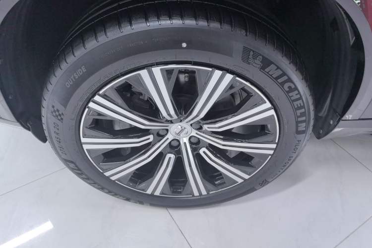 Used Volvo XC90 2023 B6 Zhiya Luxury 7-Seater
