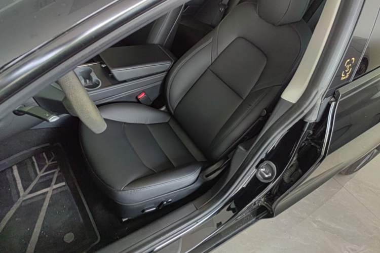 Used Tesla Model 3 2021 Revised Performance Version with All-Wheel Drive 3D1 Left Front Seat