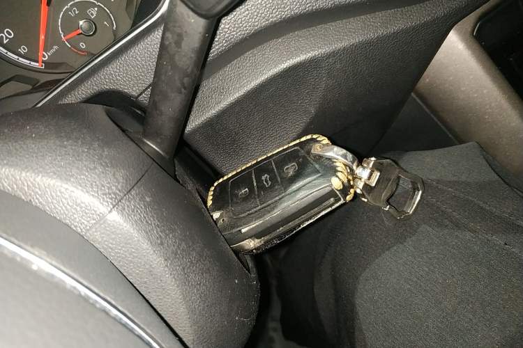 Used Volkswagen T-ROC 2020 230TSI DSG Two-Wheel Drive Advanced Version Vehicle Key