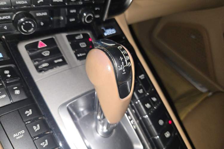 Used Porsche Panamera 2016 Panamera Executive Edition 3.0T Gear Lever