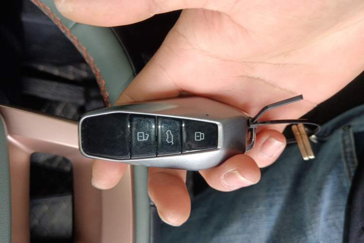 Used iCAR 03 2024 501km Two-Wheel Drive Long-Range Version Vehicle Key