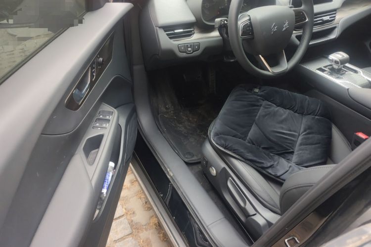 Used Hongqi E-QM5 2024 450km Range Commuter Version
