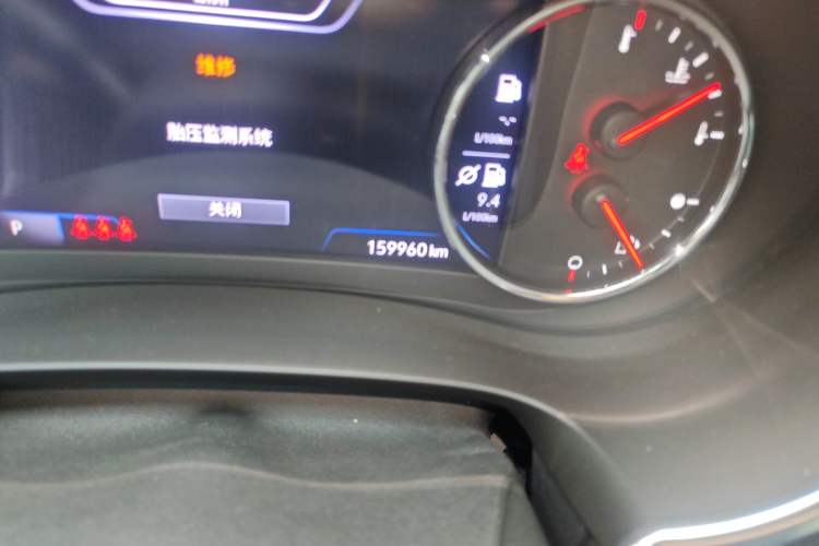 Used Chevrolet Malibu XL 2019 Redline 550T Automatic Smart Edition Odometer Close Up