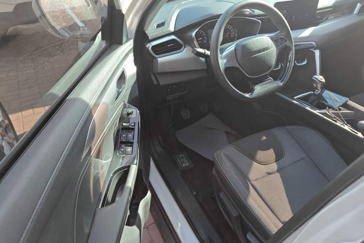 Used BAIC Beijing X3 2019 1.5L Manual Glory Edition Interior 3