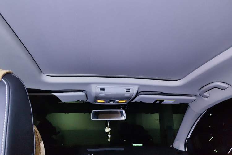 Used Skoda Karoq 2019 TSI280 Smart Drive Deluxe Edition China VI Standard
